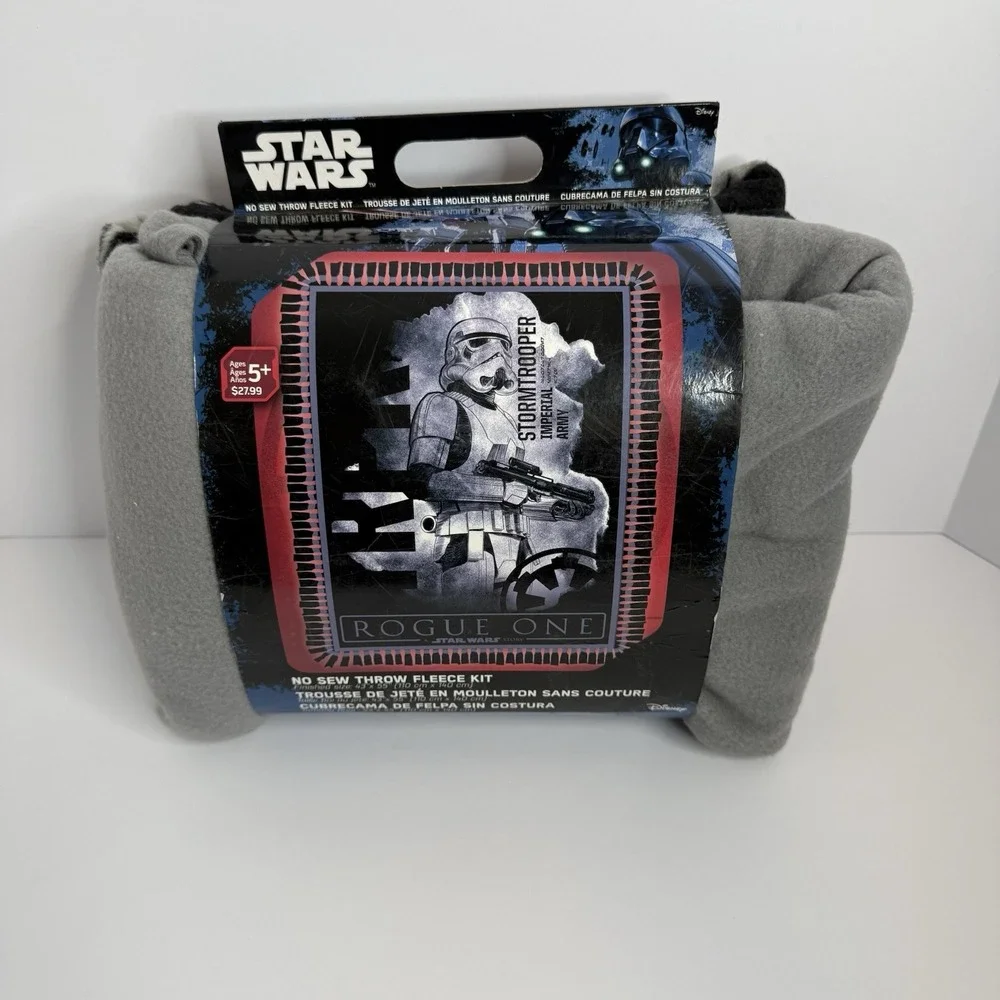 Star Wars Rogue One Stormtrooper Imperial Army No Sew Throw Kit 43